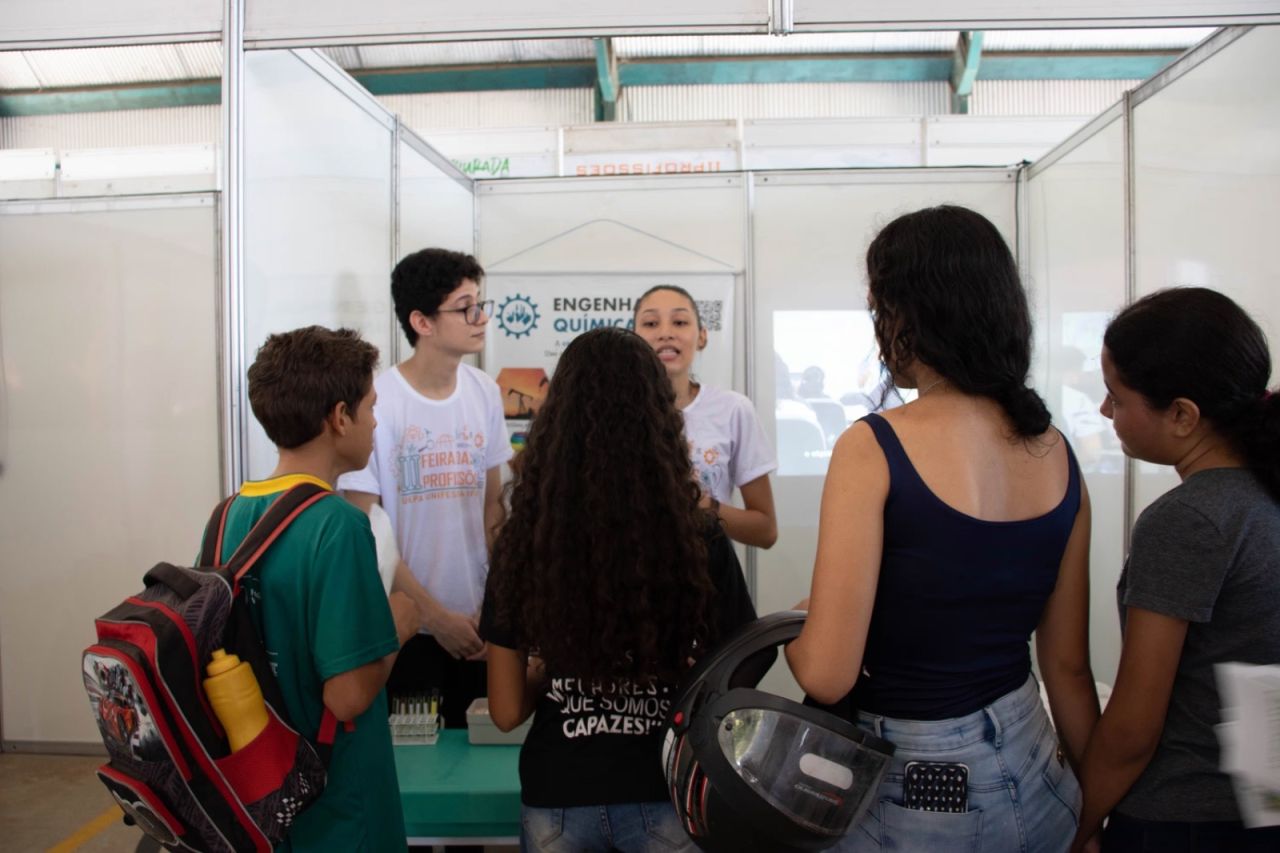 FEIRA AJUDA ESTUDANTES A DESCOBRIR CAMINHOS PARA O FUTURO EM MARABÁ